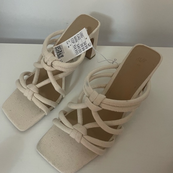 NWT H&M Heels - Picture 1 of 2